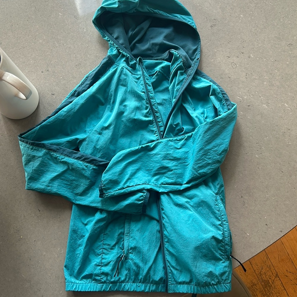All in Motion teal windbreaker boys XL